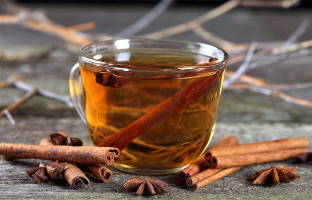 دمنوش به و دارچین